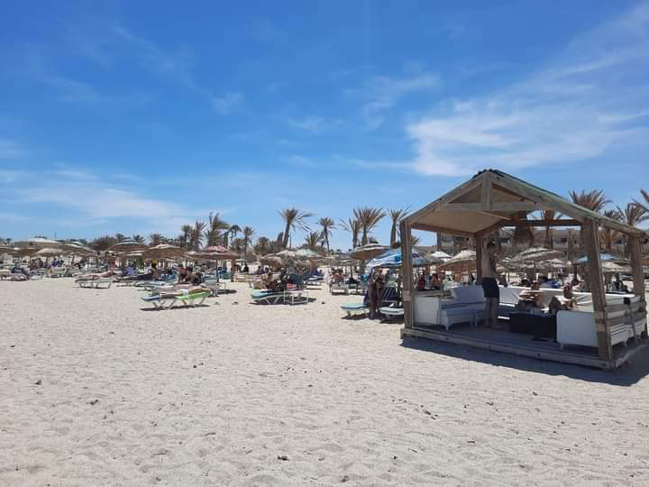 حركية كبري بمطار جربة جرجيس الدولي..    44 رحلة جوية في يوم واحد ووفود  613 ألف سائح    